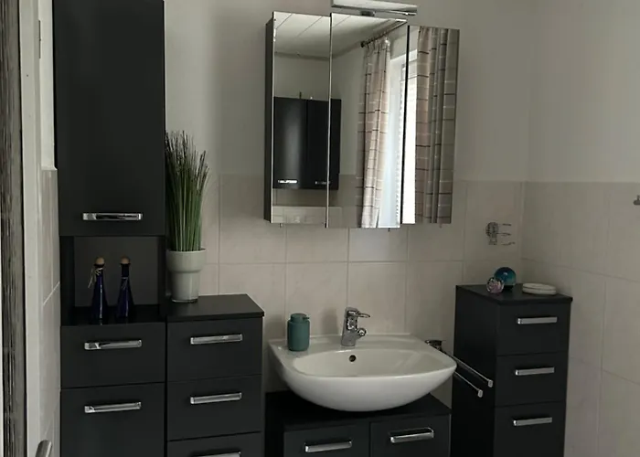 Lägenhet Schieferstuebchen - Grosses Zentrum - Ideal Fuer Familien Und Gruppen 10 Personen Winterberg